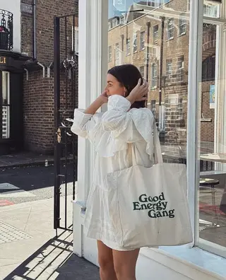 Túi Tote Là Gì? Tại Sao Bạn Nên Sở Hữu Cho Mình Chiếc Túi Tote